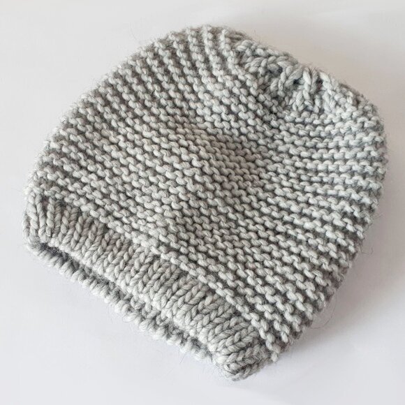 NWT Gelso Bianco grey faux pearl & gem beanie - Picture 3 of 10